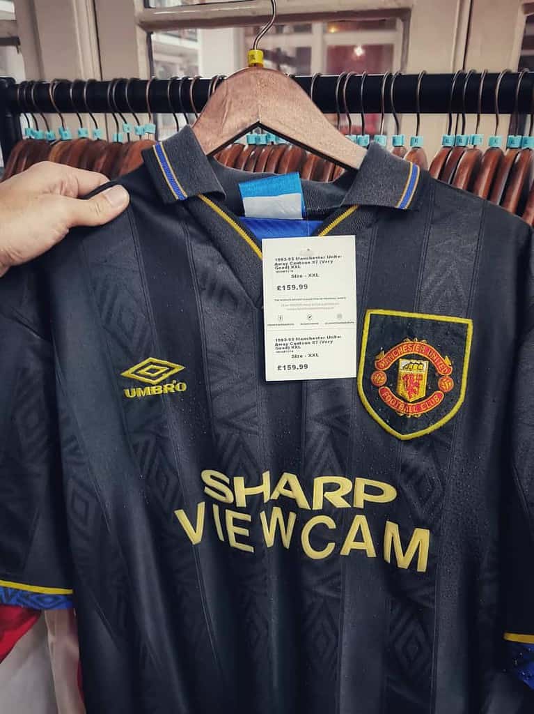 เสื้อบอลสะสม classic football shirts แมนเชสเตอร์